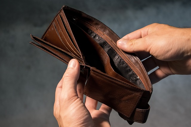 Habe ich genug Geld für einen Umzug gespart? Das ist eine der grundlegendsten Fragen, die Sie sich vor dem Umzug stellen müssen.